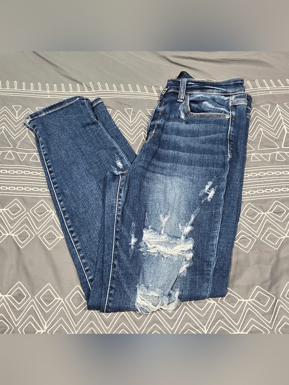 Judy Blue Midrise Distressed Boyfriend Fit Jeans Size 9/29